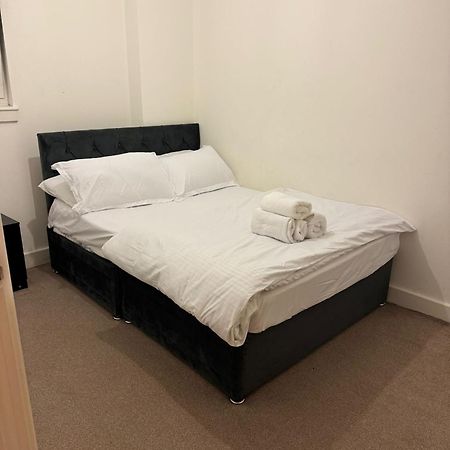 Spacious 2 Bedrooms Apartment In Stratford London Eksteriør billede