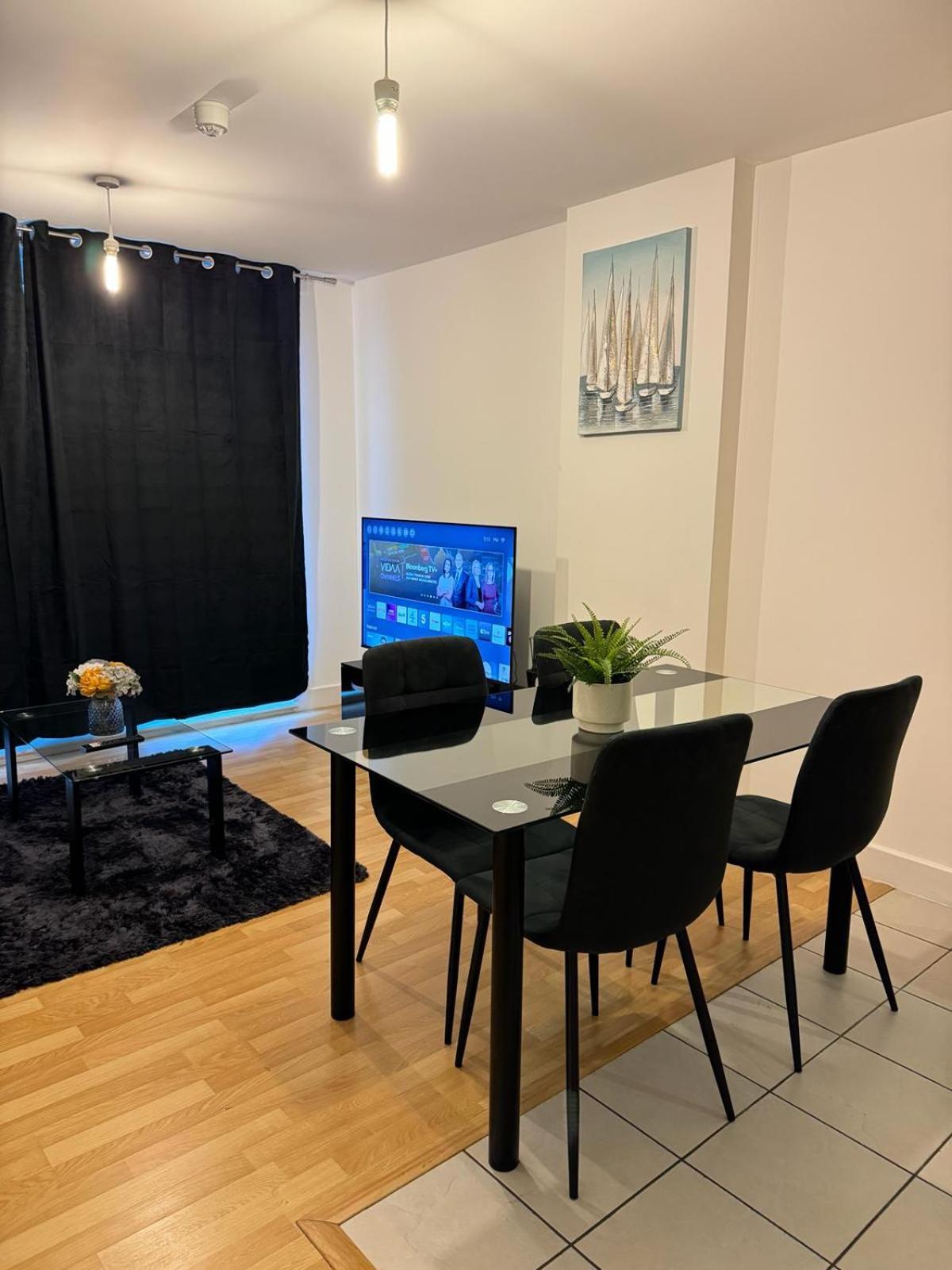 Spacious 2 Bedrooms Apartment In Stratford London Eksteriør billede
