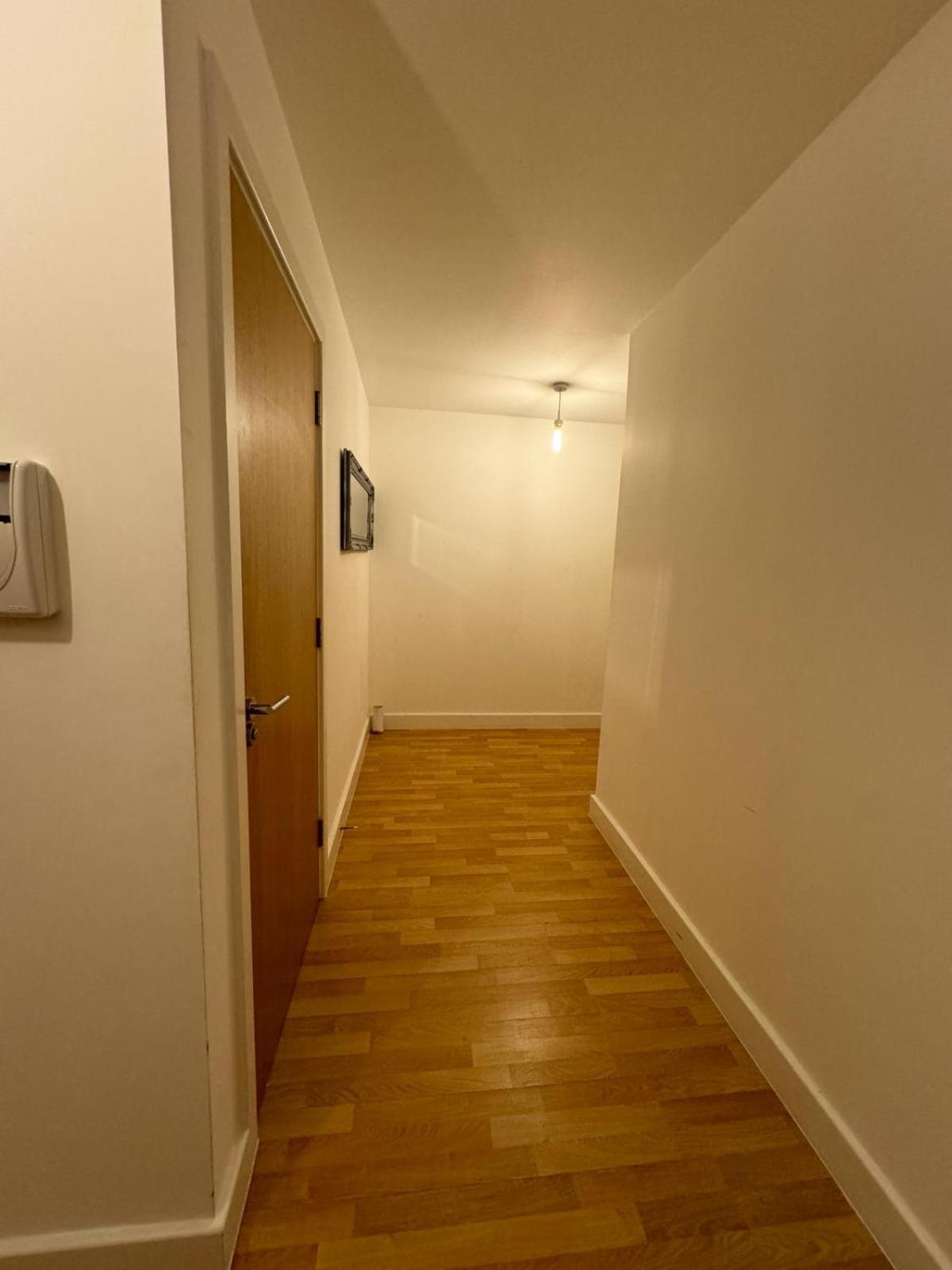 Spacious 2 Bedrooms Apartment In Stratford London Eksteriør billede