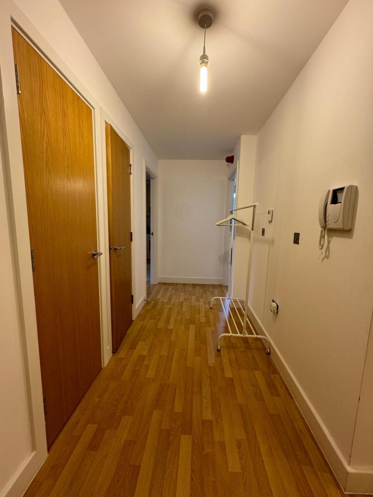 Spacious 2 Bedrooms Apartment In Stratford London Eksteriør billede
